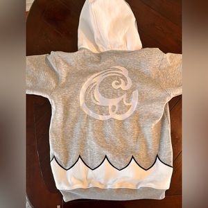 Small high quality wave-y sweatshirt